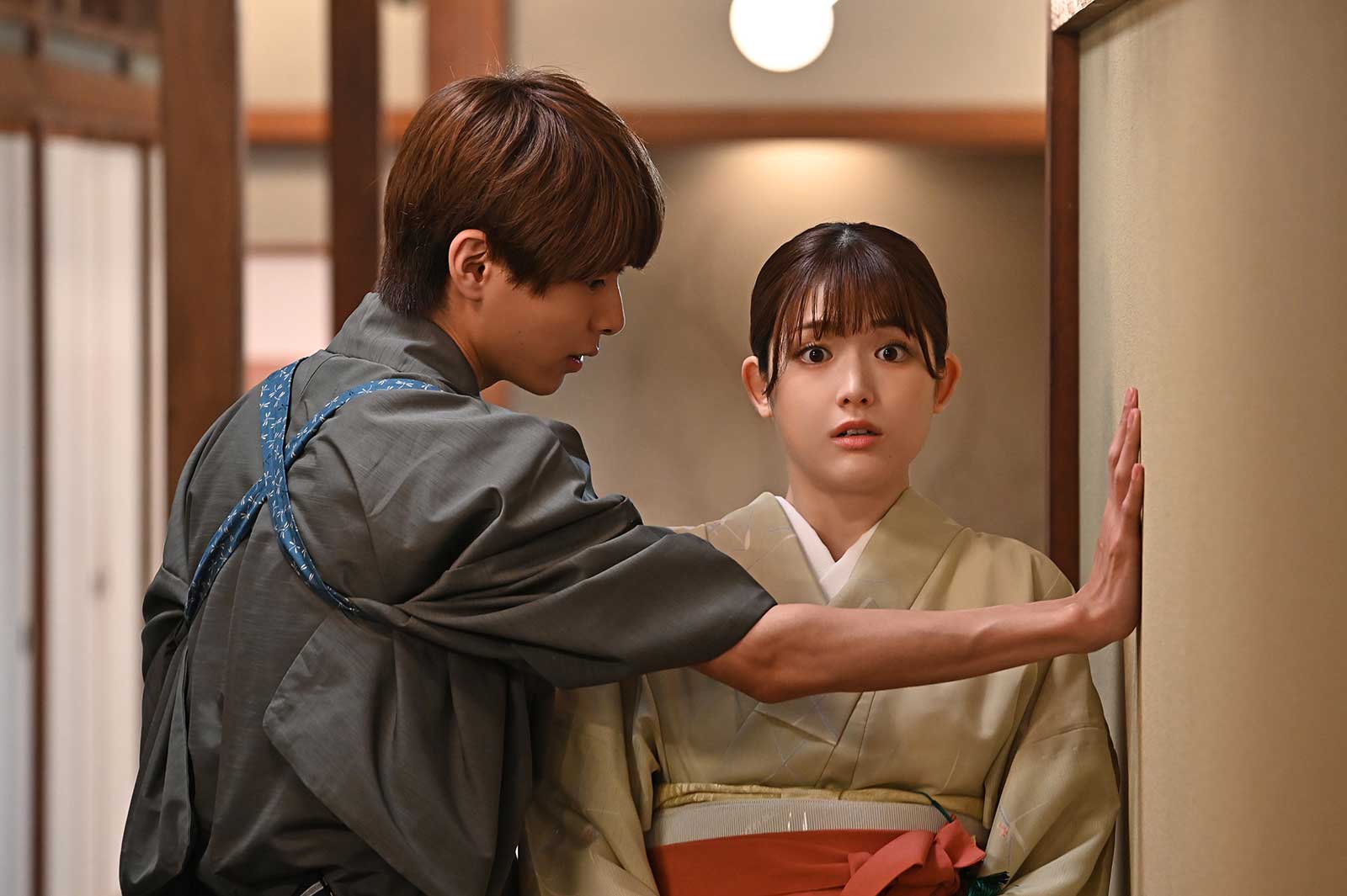 松村沙友理に“壁ドン” 小宮璃央が王道胸キュン仕草に初挑戦＜シンデレラ・コンプレックス＞