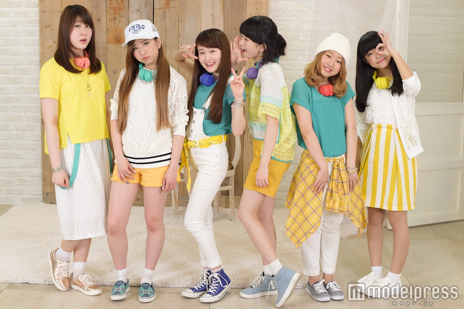 Little Glee Monster（左から）かれん、MAYU、芹奈、manaka、麻珠、アサヒ（C）モデルプレス