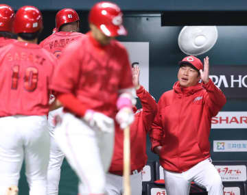 広島・新井監督「もうそれでいく」 開幕1番・平川、3番・小園の打順決定 ドラ1新人の1番は「自由に打席に入れる。制約もないし彼の良さが出る」