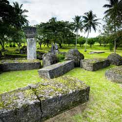 不思議な石柱が並ぶタガ遺跡で古代王朝に想いを馳せる(C)Junji Takasago/MVA