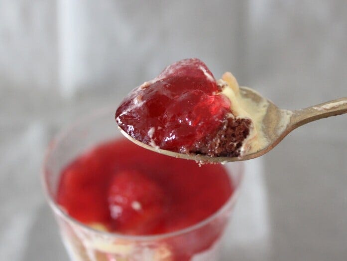 複雑な香りのイチゴジュレが大人の味わい