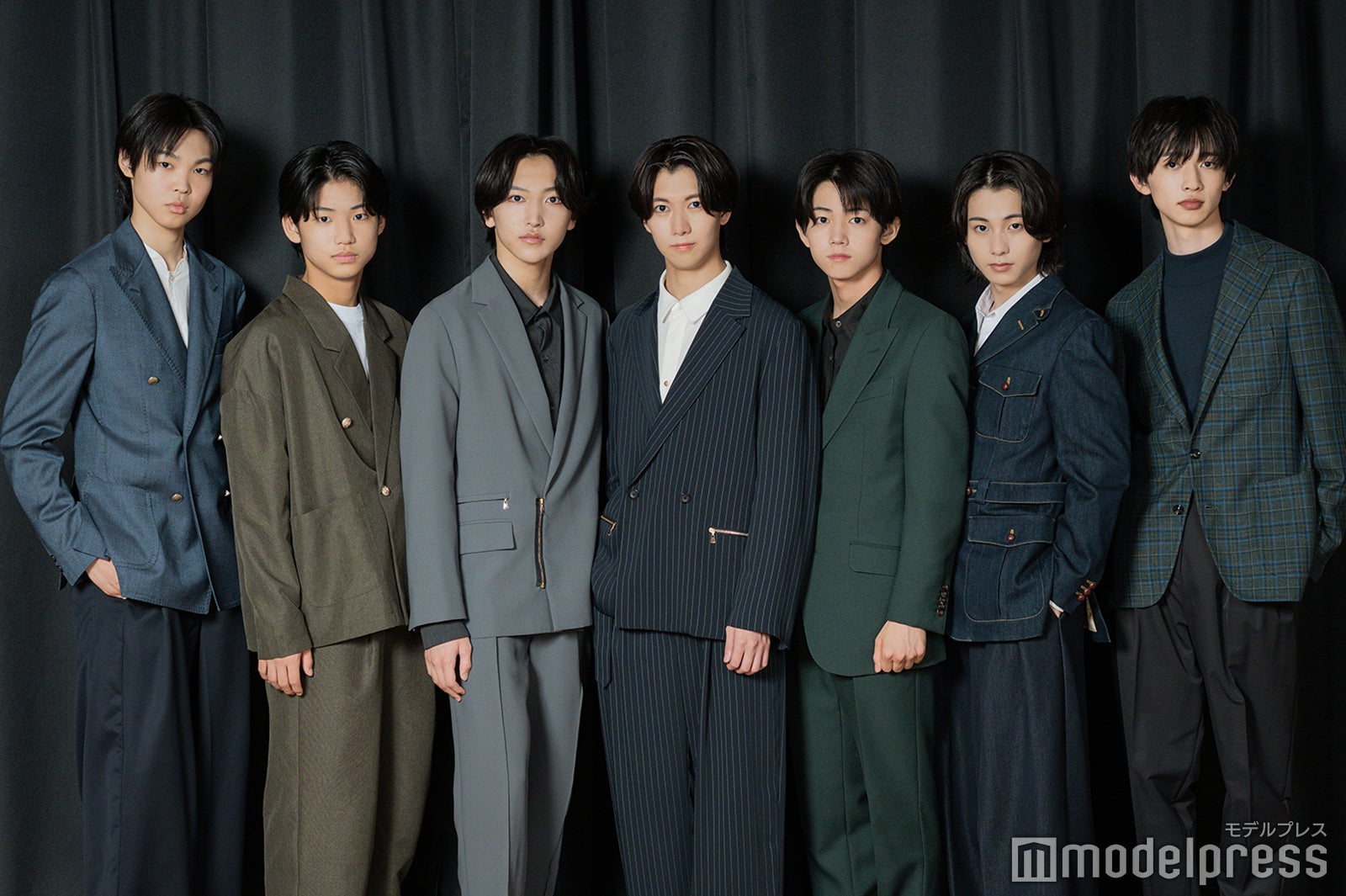 （左から）中澤漣、横田大雅、高田憐、大東立樹、高野秀侑、近藤大海、星慧音／CLASS SEVEN（C）モデルプレス