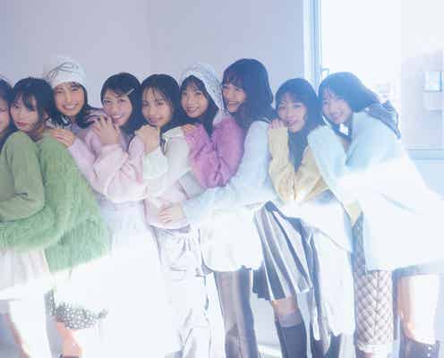 櫻坂46四期生、9人全員揃って「ViVi」登場 “いつもと違う”ニットコーデでファッションシュート