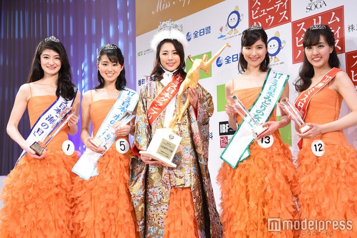 17ミス日本 歳の女子大生がグランプリで涙 W受賞に驚き モデルプレス