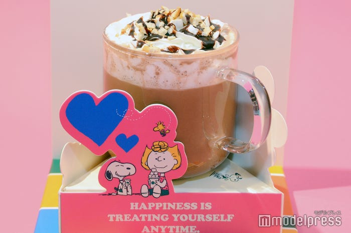 サリー・ブラウン オーツミルク カフェ モカwith チョコレート プレッツェル(C)モデルプレス