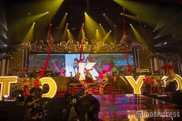 浜崎あゆみのカウントダウンライブ『ayumi hamasaki COUNTDOWN LIVE 2015-2016 A ~MADE IN TOKYO~』模様(画像提供:avex)