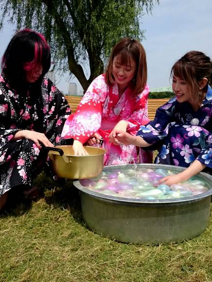 浴衣で夏を先取り(画像提供:毎日放送)