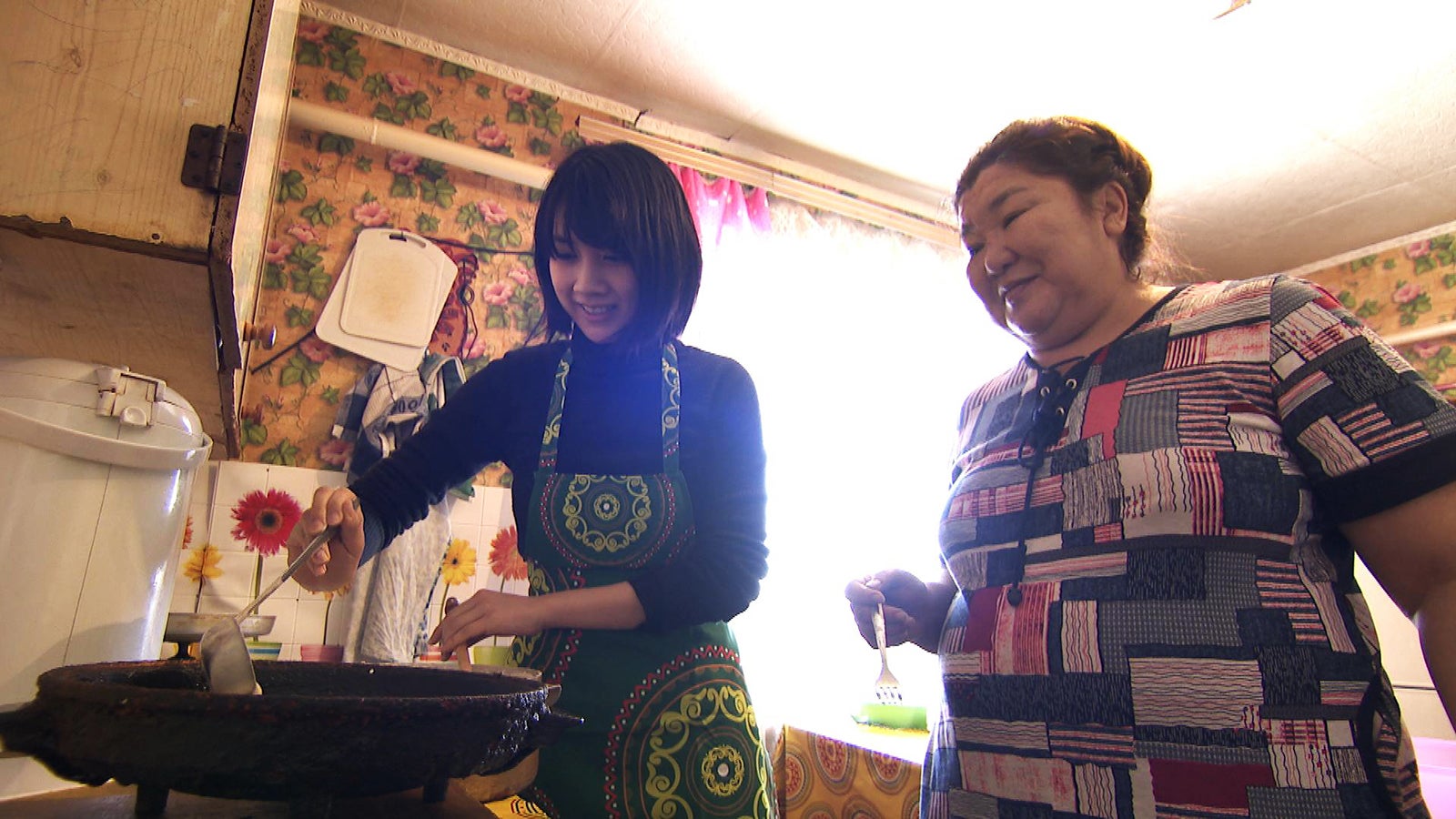 松本穂香が世界一寒い村でホームステイ（C）TBS