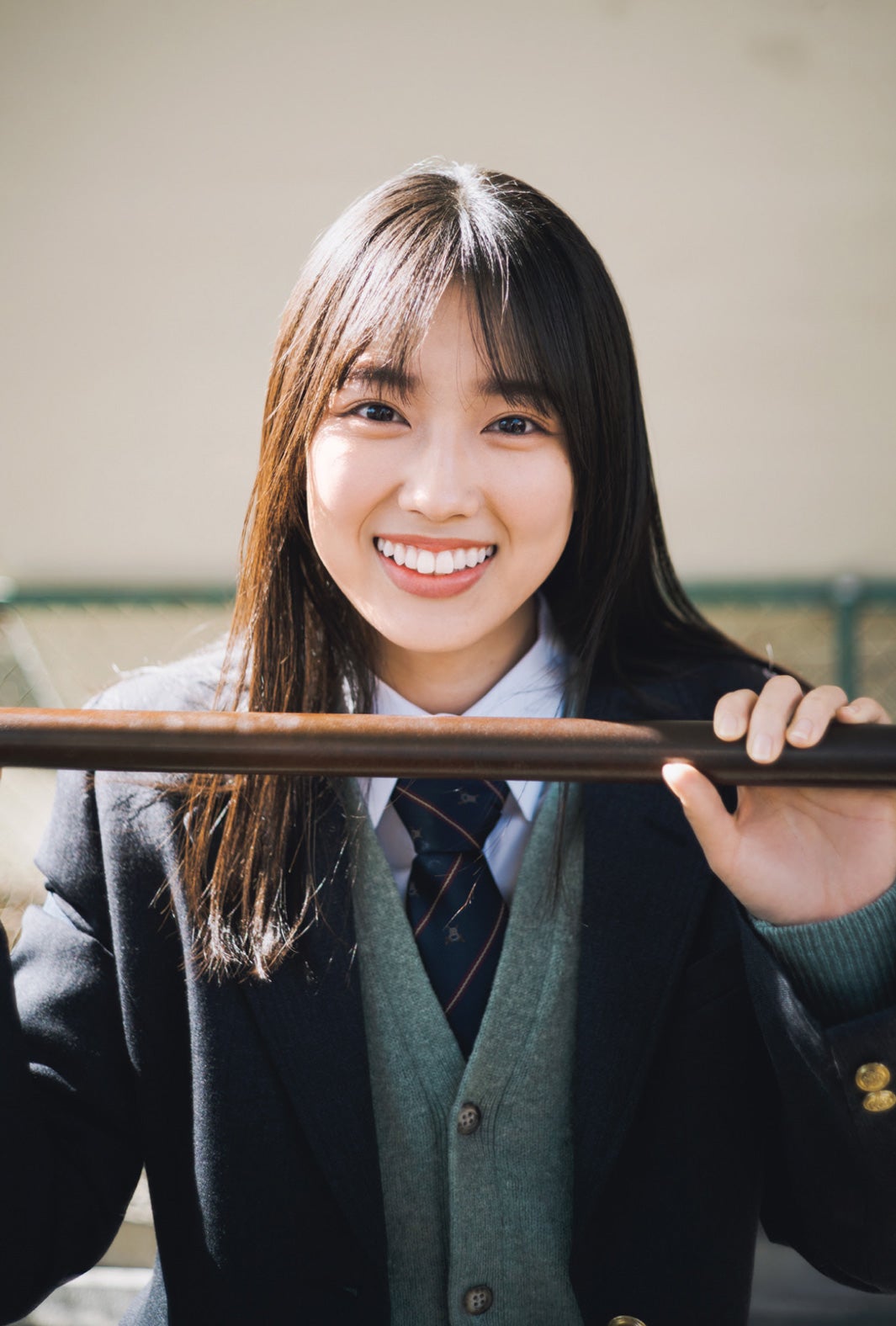 清水理央「B.L.T.graduation2023高校卒業」ローソンエンタテインメント購入特典ポストカード（東京ニュース通信社刊）