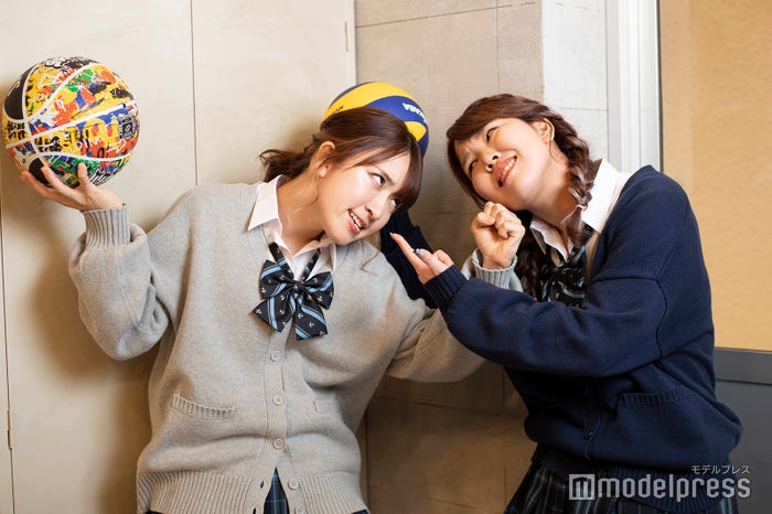 リクエストに応えて2人でふざけ合ってくれたNICO、RIHO(C)モデルプレス