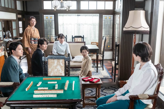 井上祐貴、余貴美子、岡田将生、毎田暖乃、伊藤沙莉、尾碕真花「虎に翼」第110話(C)NHK