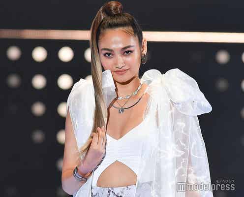 “驚異の10頭身”香川沙耶、SEXYボディ見せつける 堂々水着ランウェイ<TGC2019S/S>