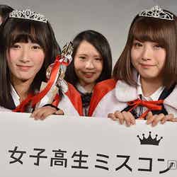 『全国女子高生ミスコン2015』中部地方予選／グランプリ・すっちゃん（左）、準グランプリ・りこぴん（右）
