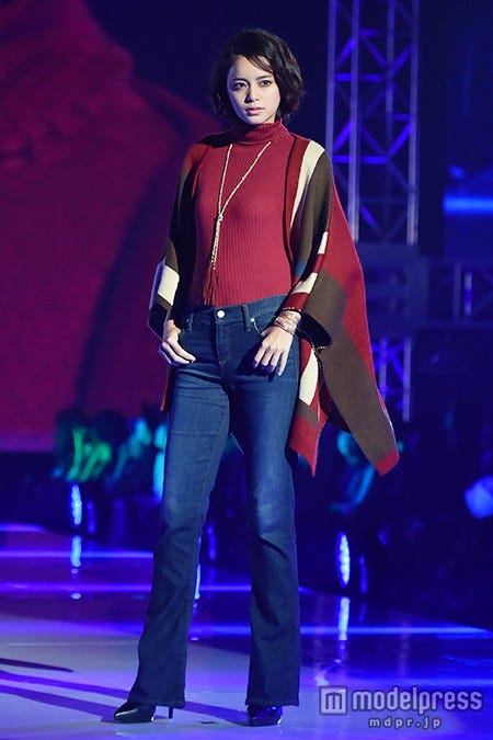 ポンチョを取り入れてボヘミアンスタイル/岸本セシル