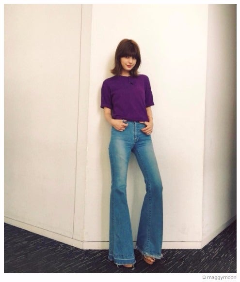 マギー、何気ない全身ショットに「脚が長すぎる」「スタイル最高」の声殺到