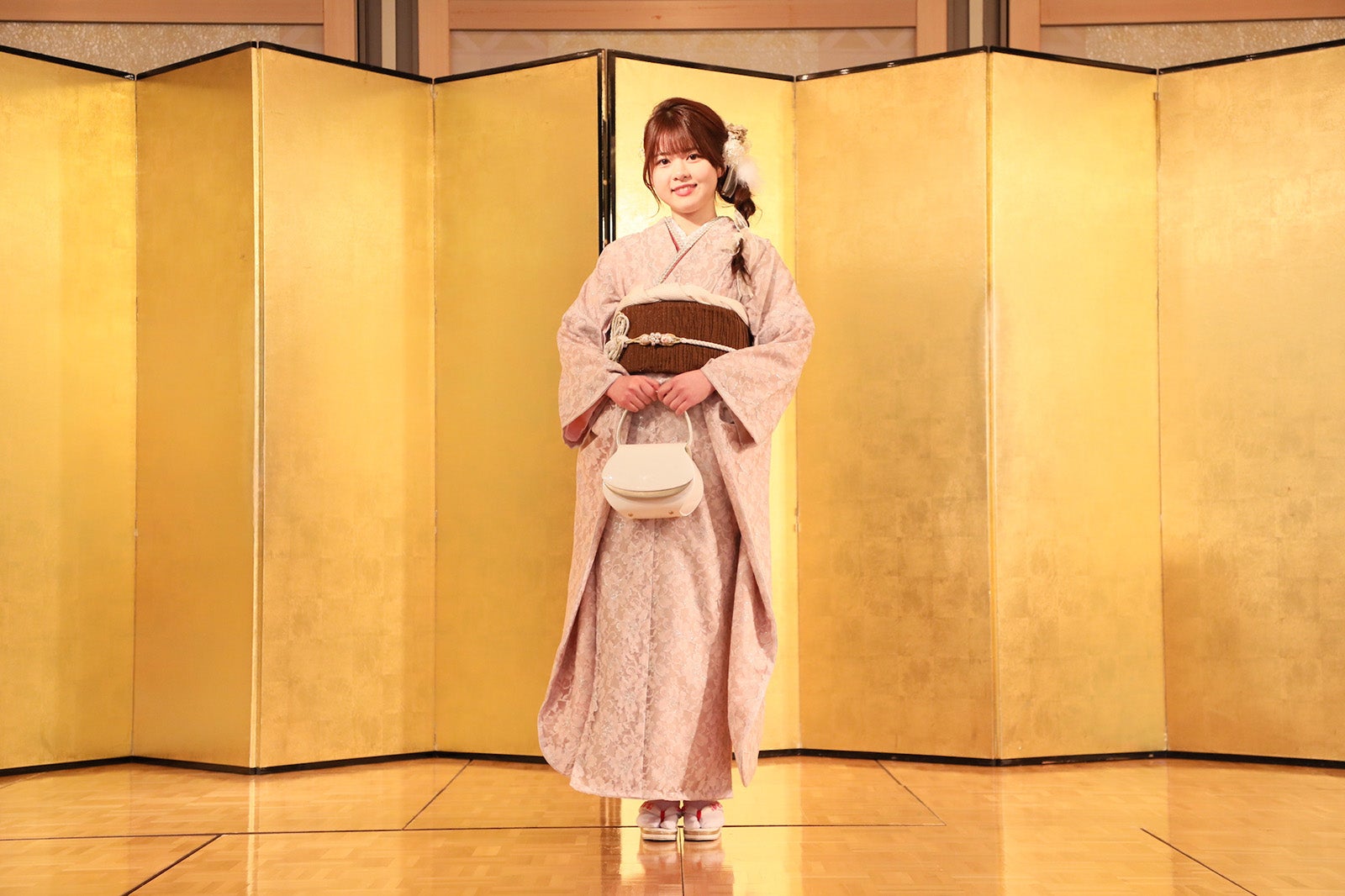 石塚美月 （C）2023 Zest, Inc.