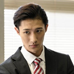 Snow Man岩本照、初の刑事役!本田翼主演「チート」に出演