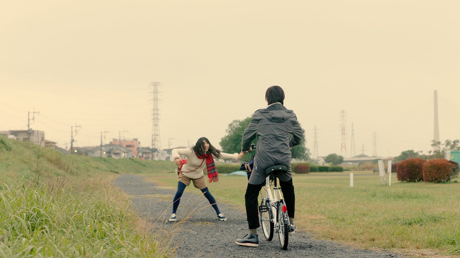 土屋太鳳出演「予想外に自転車」篇