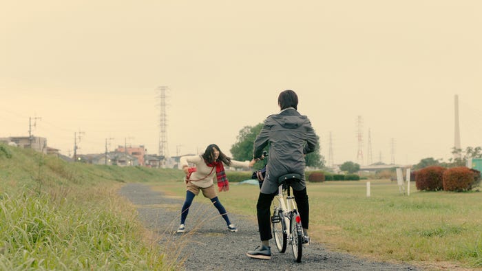 土屋太鳳出演「予想外に自転車」篇