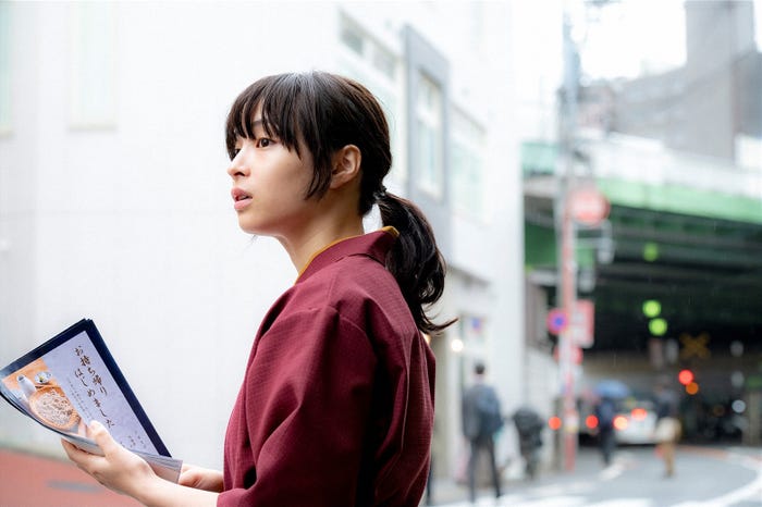 広瀬すず/「夕暮れに、手をつなぐ」第2話より(C)TBS