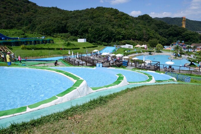 段々畑のように7段になっている「ロックプール」。プール全体を一望できます