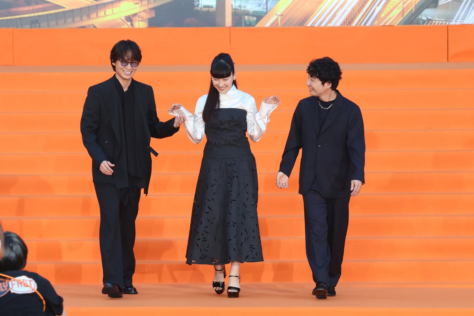綾野剛、麻生久美子、星野源「ラストマイル」シェアード・ユニバースプレミアイベントの様子（提供写真）