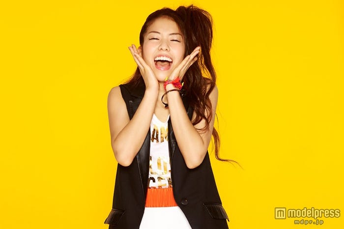 新曲「CHANGE!!」がドラマ「夫のカノジョ」の主題歌に起用されたSerena