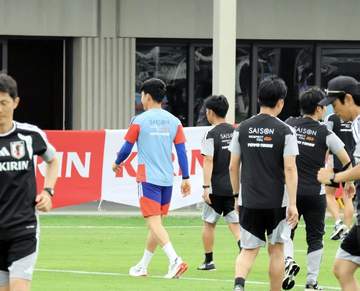 森保J激震の遠藤航離脱 選手はショック隠せず 長友の目には涙も「ショックだし、残念で。無念ですね」