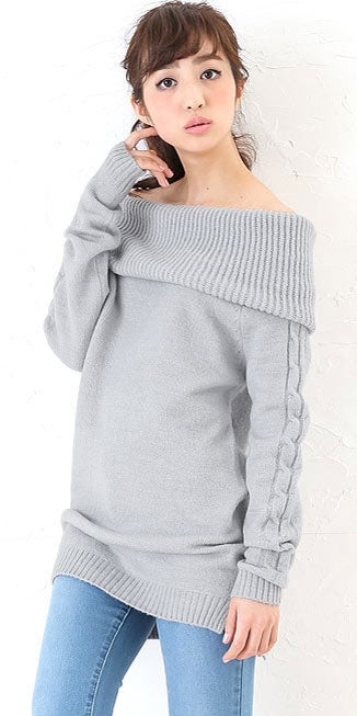 オフタートルネック☆ニットチュニックトップス「神戸レタス」2990円（税込）／画像提供：神戸レタス