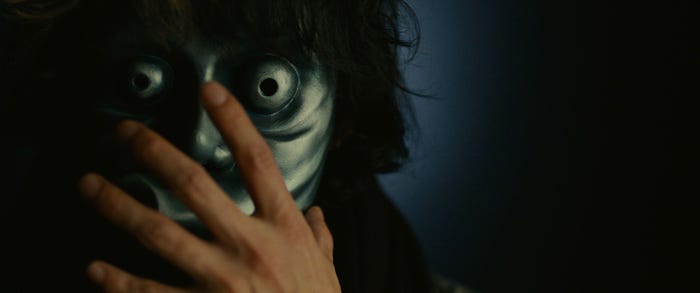 松山ケンイチ演じるLが再び(C)大場つぐみ・小畑健/集英社 (C)2016「DEATH NOTE」FILM PARTNERS