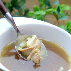 鶏のシンプル極上スープ/画像提供:Soup+