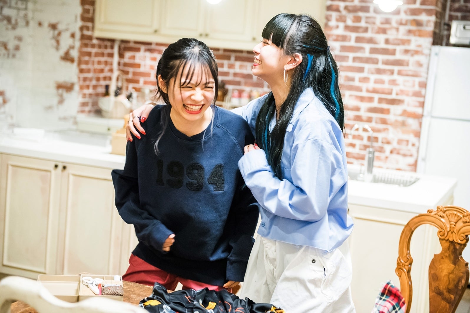 莉子、Hina（C）AbemaTV