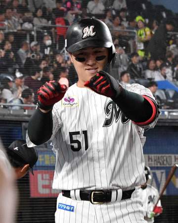 ロッテ 山口航輝が2打席連発37号アーチ 千葉移転後の球団最多本塁打記録更新 本塁打王のソフトバンク・栗原に3本差接近