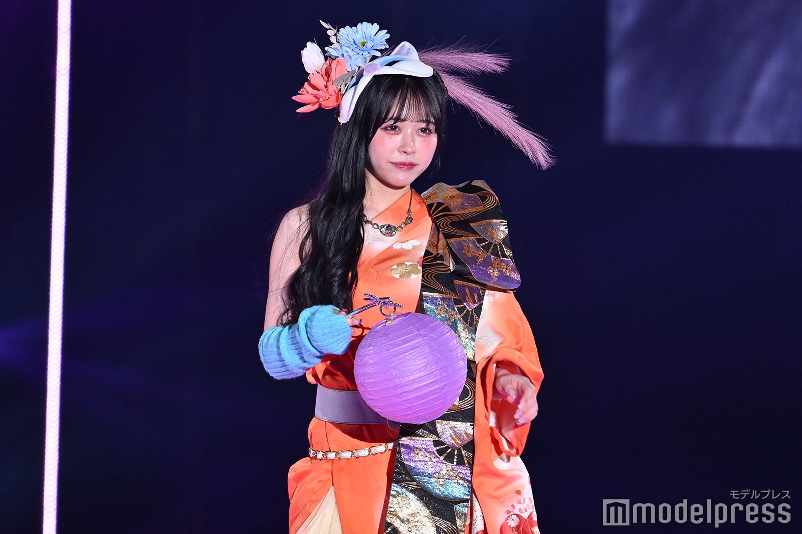 CUTIE STREET佐野愛花、ワンショルダーで美肩際立つ 着物×スニーカーが