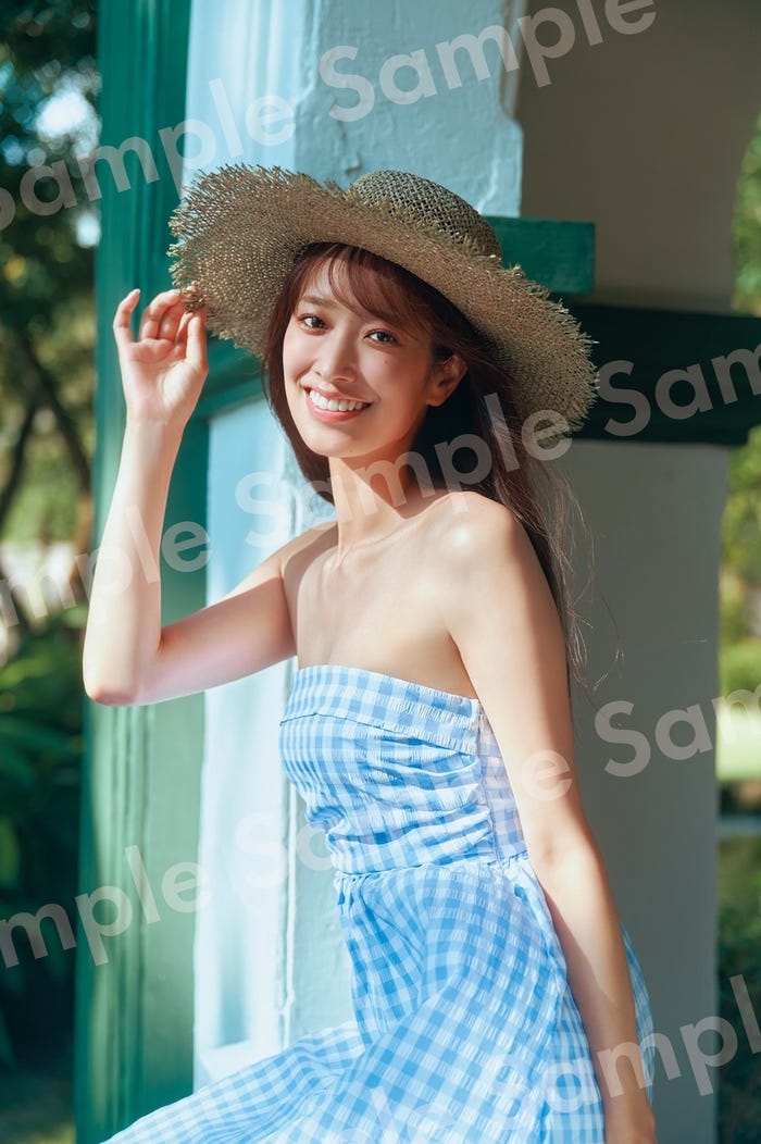 「日向坂46佐々木久美1st写真集」封入特典ポストカード/撮影/藤原宏