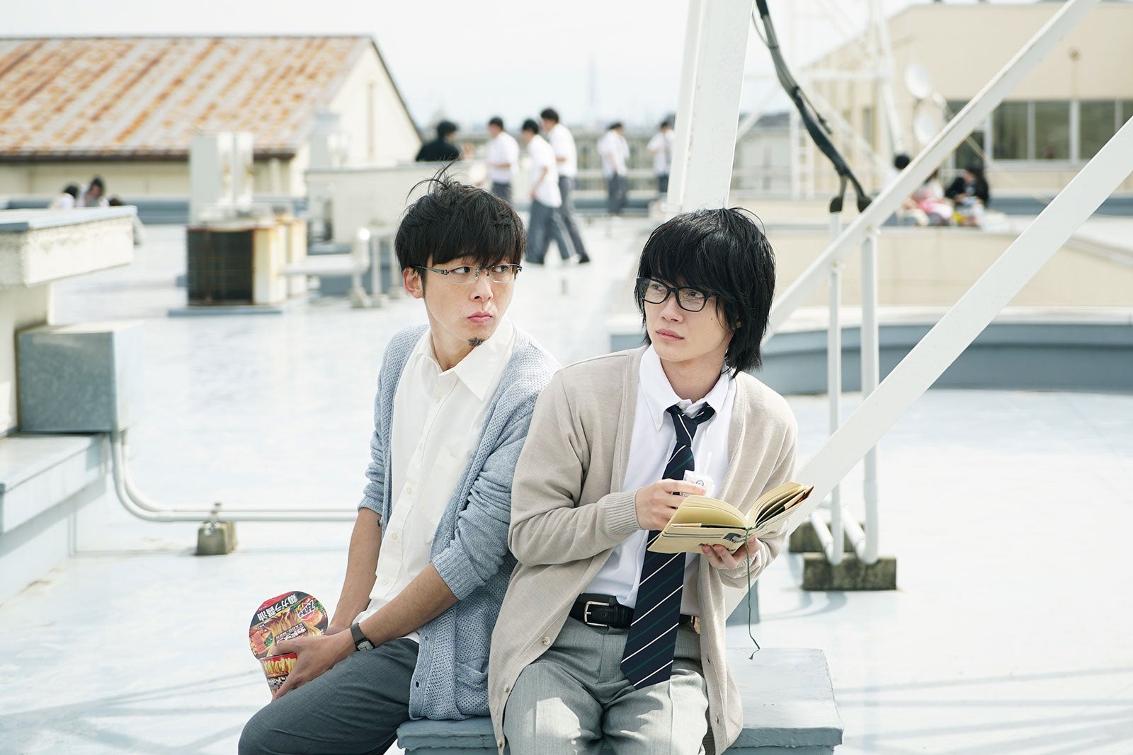 高橋一生、神木隆之介（C）2017 映画「３月のライオン」製作委員会