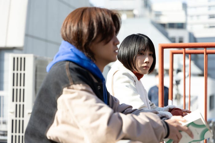 高橋海人、松本穂香「95」第8話より(C)「95」製作委員会