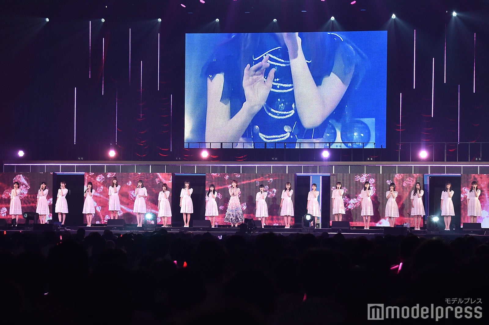 宮脇咲良とHKT48メンバー「AKB48グループ感謝祭～ランクインコンサート～」 （C）モデルプレス