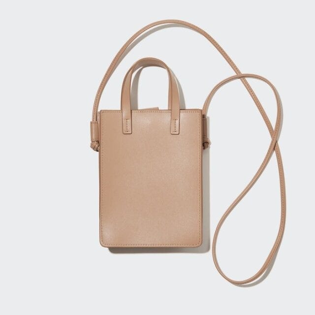 ユニクロ　高見えバッグ　お宝級　レザータッチミニハンドルショルダーバッグ