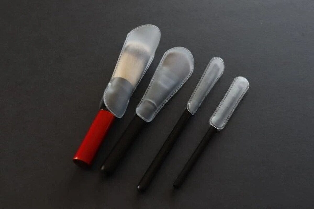 ダイソー メイクブラシカバー 使用例 ダイソー メイクブラシカバー 使用例