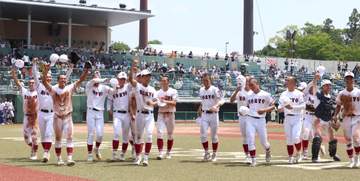 広陵が崇徳に逆転勝利で広島商との準決勝へ 曽根主将が九回2死で逆転2点三塁打「3点取られた時も負ける気はしなかった」