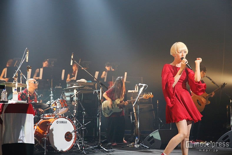 木村カエラ／撮影：川田洋司＆小境勝巳