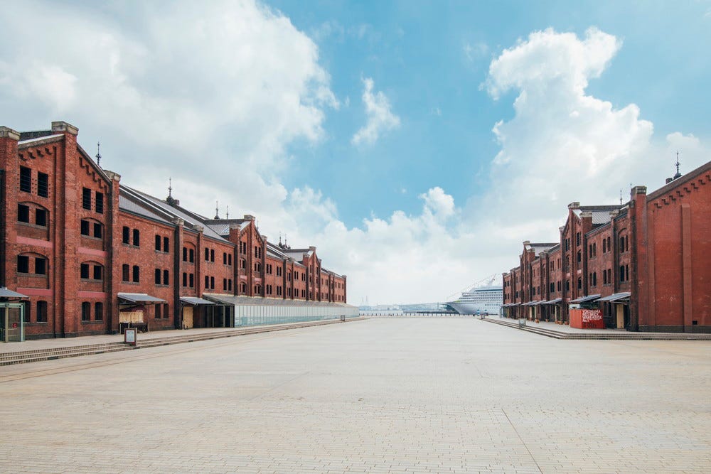 横浜赤レンガ倉庫、12月上旬に再オープン ディズニーのカフェ&ギフトショップなど約60店舗