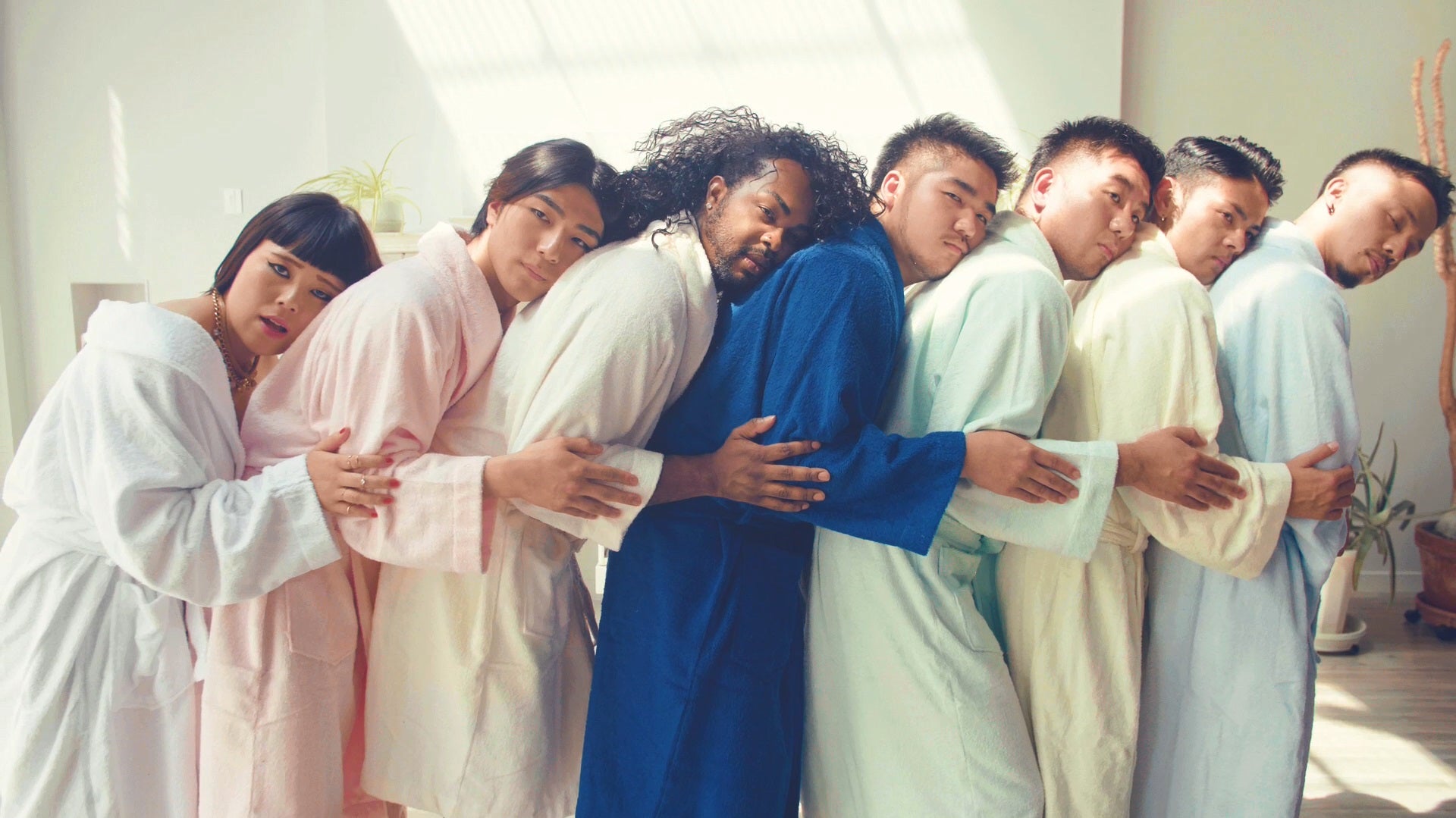 ブルゾンちえみ率いる「Royal Flush」／「New Rules」より （画像提供：所属事務所）