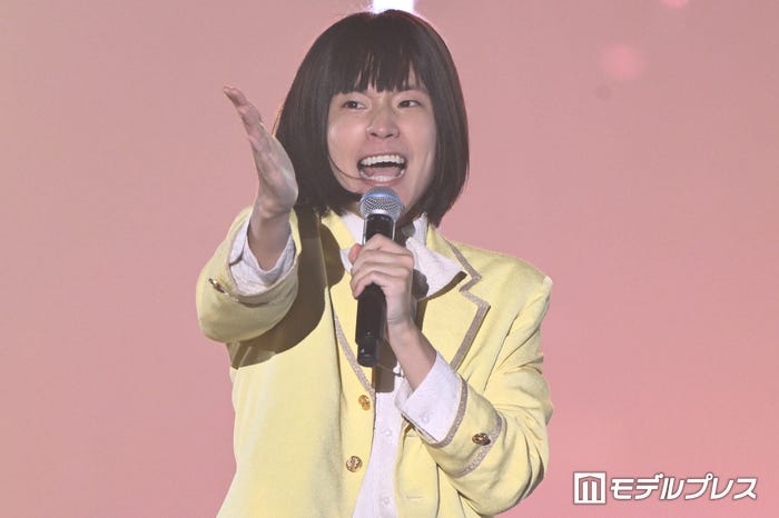 (C)モデルプレス