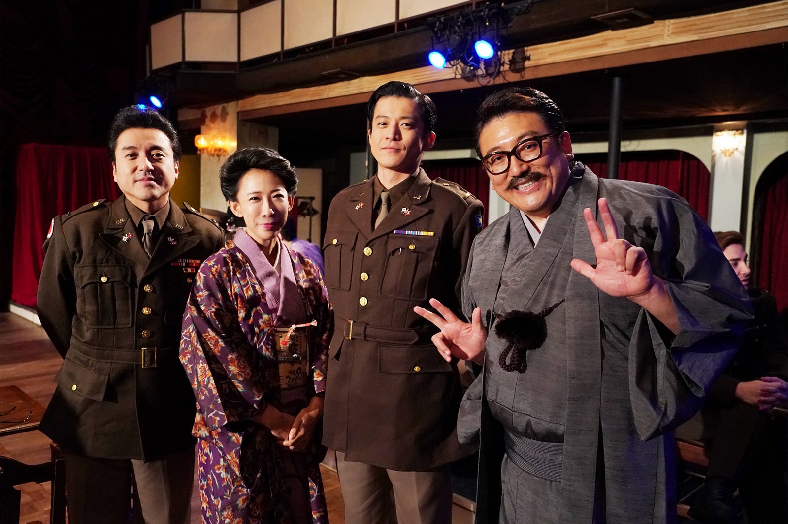 小栗旬、ムロツヨシにドッキリ仕掛ける「似てるなあって思ってた」＜二つの祖国＞