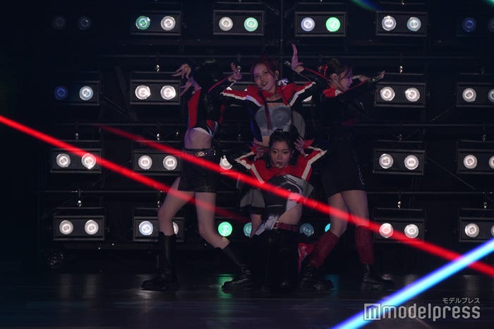 IS:SUE(C)モデルプレス