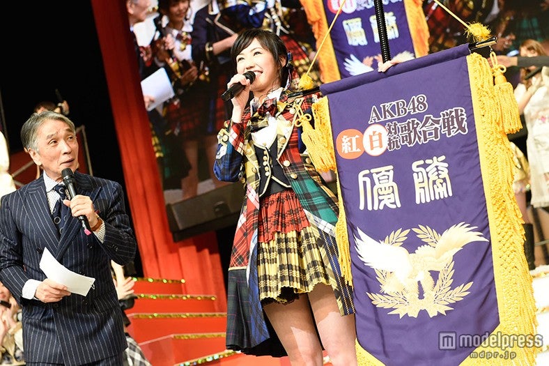 渡辺麻友率いる白組が優勝（C）AKS