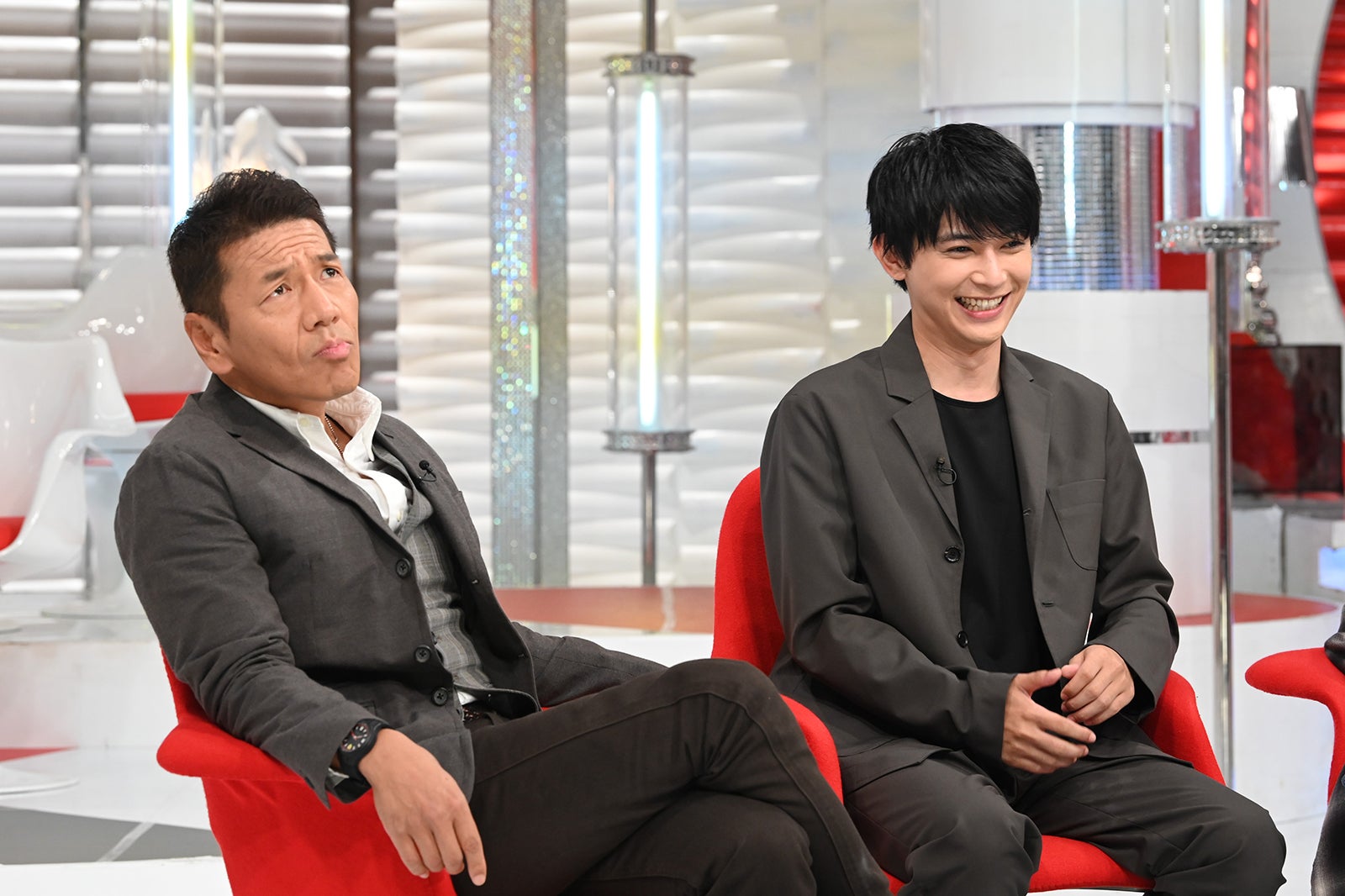 上田晋也、吉沢亮（C）日本テレビ