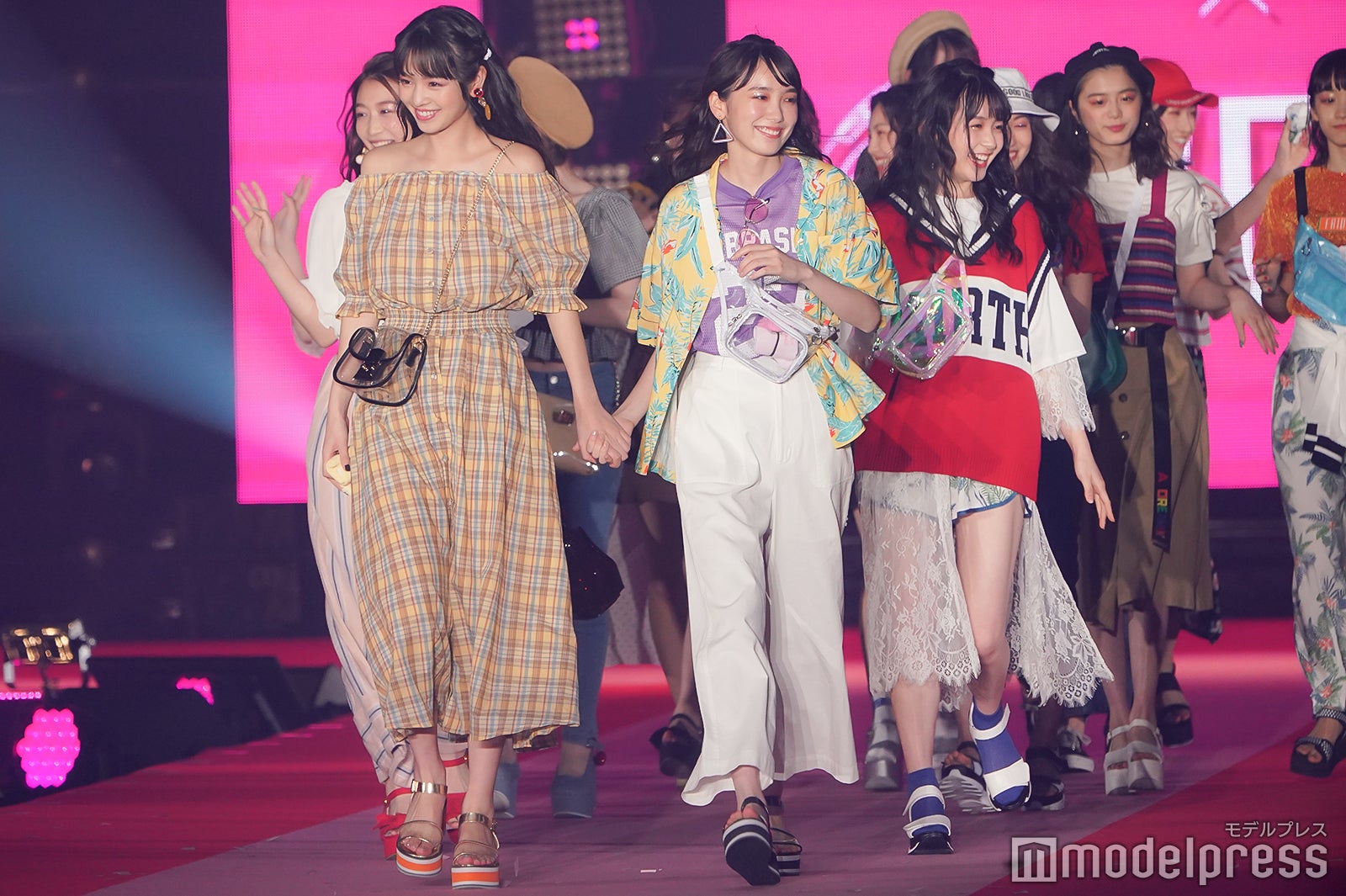 飯豊まりえ（C）モデルプレス